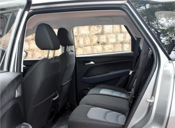 宝骏530 2018款 1.8L 自动精英型 国V 车厢座椅   后排空间