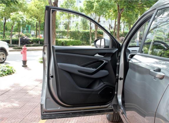 宝骏530 2018款 1.8L 自动精英型 国V 车厢座椅   前门板