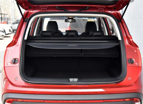 宝骏530 2018款 1.8L 自动豪华型 国V 车厢座椅   后备厢
