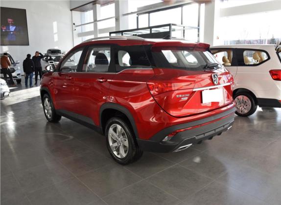 宝骏530 2019款 1.5T CVT豪华型 国V 外观   斜后