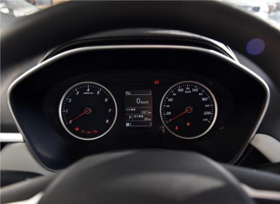 宝骏530 2019款 1.5T CVT豪华型 国V 中控类   仪表盘
