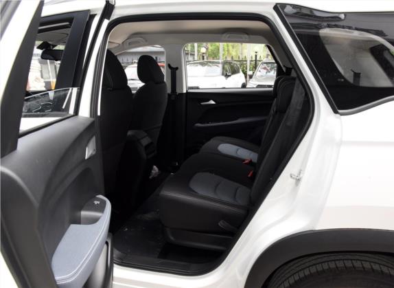 宝骏530 2019款 1.5T 手动舒适型 7座 国V 车厢座椅   后排空间