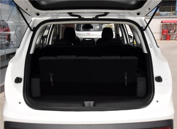 宝骏530 2019款 1.5T 手动舒适型 7座 国V 车厢座椅   后备厢