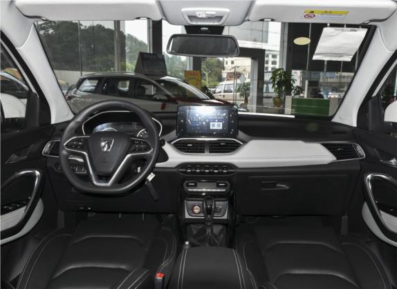 宝骏530 2019款 1.5T 手动豪华型 7座 国VI 中控类   中控全图
