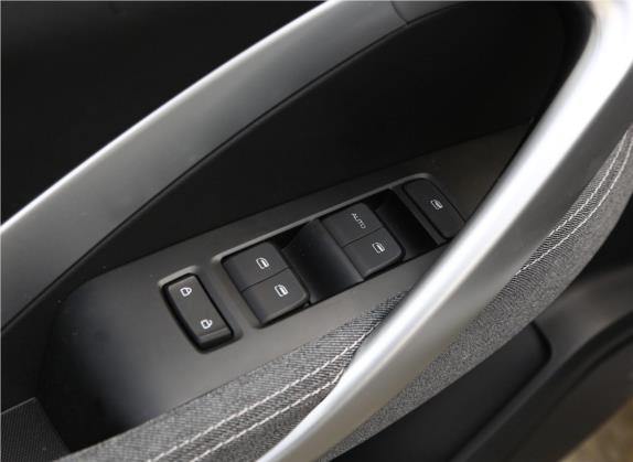 宝骏530 2020款 1.5T 手动舒适型 6座 车厢座椅   门窗控制