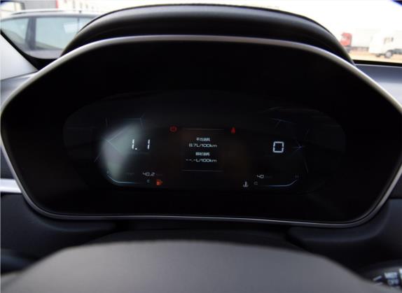 宝骏530 2020款 1.5T 手动豪华型 6座 中控类   仪表盘