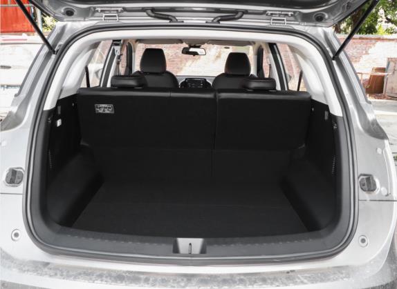 宝骏530 2021款 全球车周年纪念版 1.5T CVT豪华型 5座 车厢座椅   后备厢