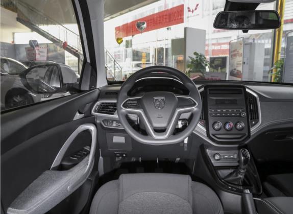 宝骏530 2021款 全球车周年纪念版 1.5T 手动舒适型 5座 中控类   驾驶位