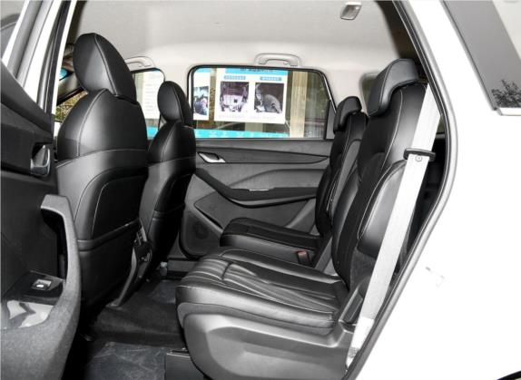 宝骏360 2018款 1.5L 手动精英型 国V 车厢座椅   后排空间