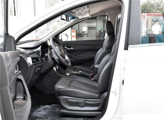 宝骏360 2018款 1.5L 自动精英型 国V 车厢座椅   前排空间