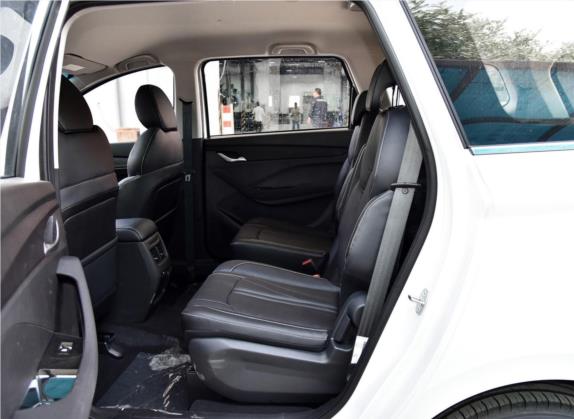 宝骏360 2018款 1.5L 自动精英型 国V 车厢座椅   后排空间