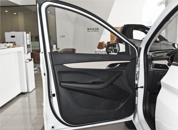 宝骏360 2019款 1.5L 手动豪华型 国VI 车厢座椅   前门板