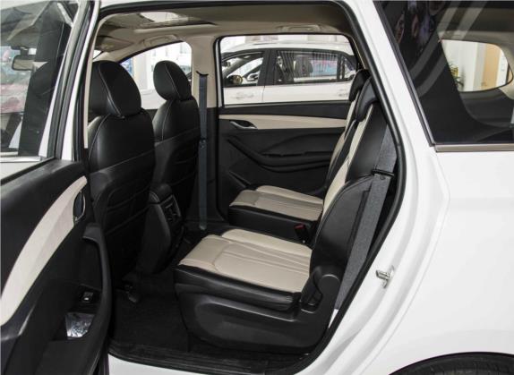 宝骏360 2019款 1.5L 自动豪华型 国VI 车厢座椅   后排空间