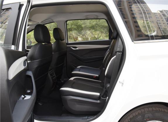 宝骏360 2019款 1.5L CVT精英型 国VI 车厢座椅   后排空间