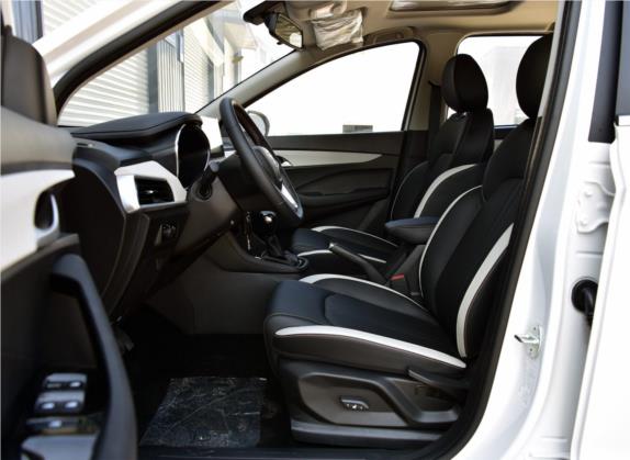 宝骏360 2019款 1.5L CVT豪华型 国VI 车厢座椅   前排空间