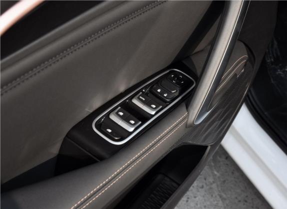 宝骏RS-5 2019款 1.5T CVT智能驾控尊贵版 国V 车厢座椅   门窗控制