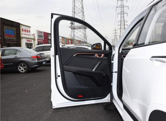 宝骏RS-5 2019款 1.5T CVT智能驾控尊贵版 国VI 车厢座椅   前门板