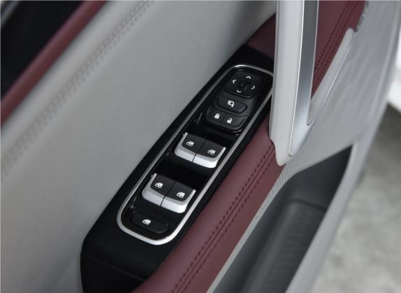 宝骏RS-5 2019款 1.5T CVT智能驾控旗舰版 国VI 车厢座椅   门窗控制