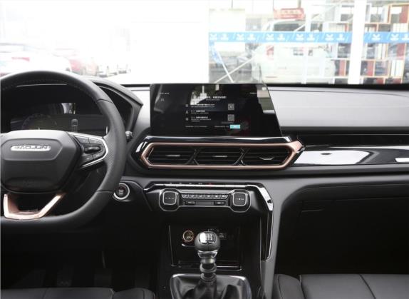 宝骏RS-5 2019款 1.5T 手动超级互联豪华版 国VI 中控类   中控台