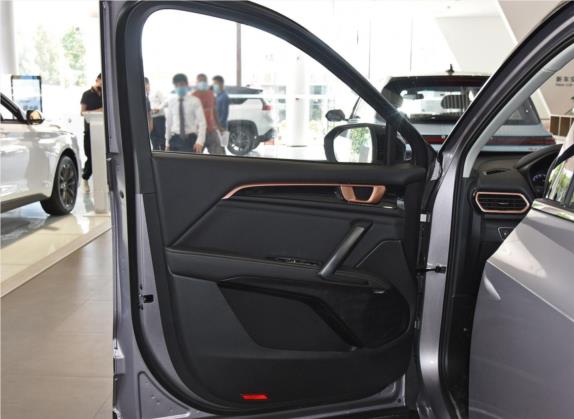 宝骏RS-5 2020款 300T CVT 智能尊贵型 车厢座椅   前门板