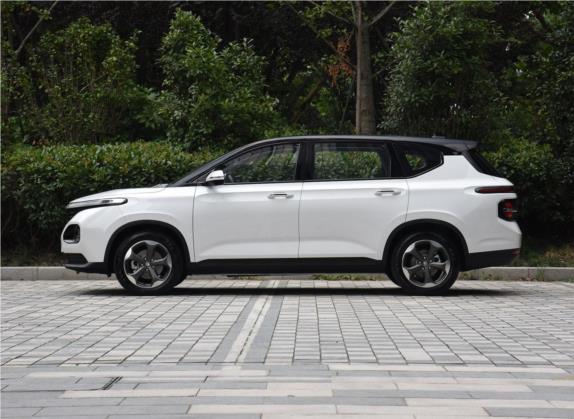 宝骏RM-5 2019款 1.5T CVT 24小时在线尊贵型 6座 外观   正侧