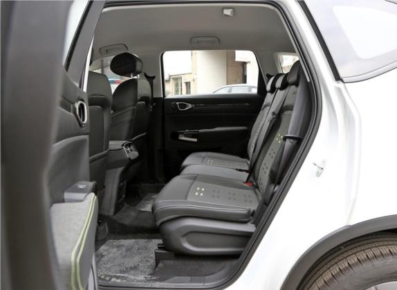 宝骏RM-5 2019款 1.5T CVT 24小时在线精英型 5座 车厢座椅   后排空间