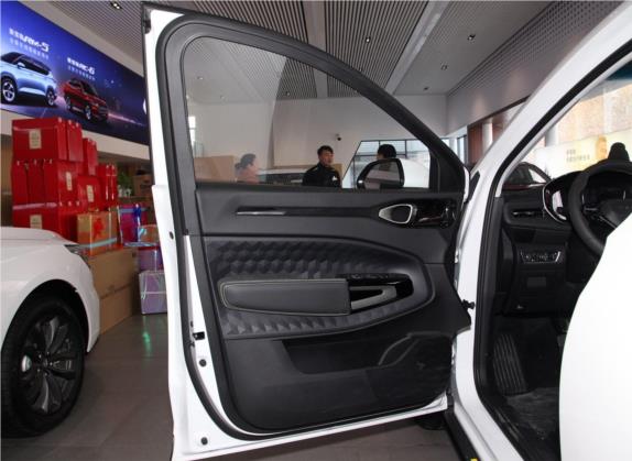 宝骏RM-5 2019款 1.5T CVT 24小时在线精英型 7座 车厢座椅   前门板