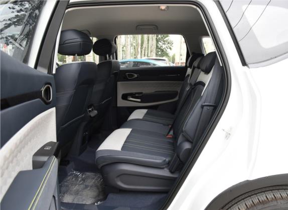 宝骏RM-5 2019款 1.5T CVT 24小时在线豪华型 7座 车厢座椅   后排空间