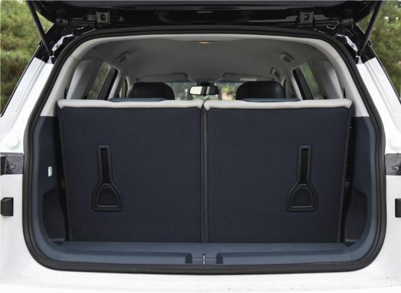 宝骏RM-5 2019款 1.5T CVT 24小时在线豪华型 7座 车厢座椅   后备厢