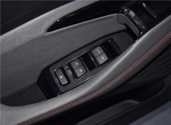 宝骏RS-3 2020款 1.5L 手动24小时在线豪华型 车厢座椅   门窗控制