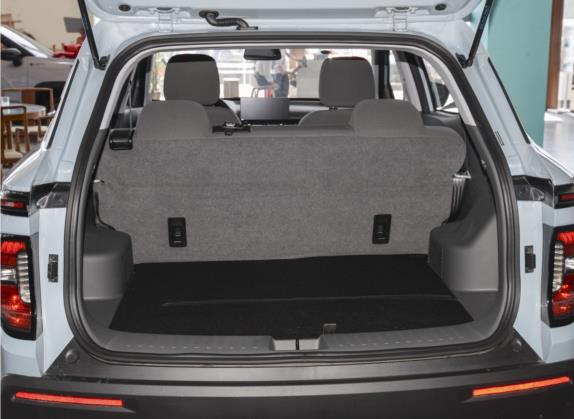 宝骏RS-3 2020款 1.5L 手动智能舒适型 车厢座椅   后备厢