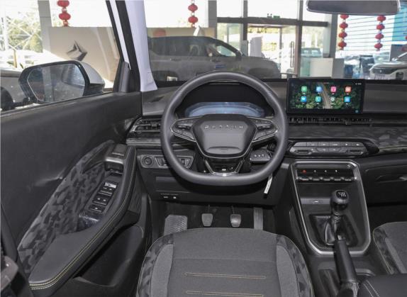 宝骏RS-3 2020款 1.5L 手动智能精英型 中控类   驾驶位