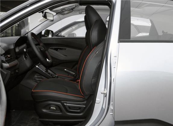 宝骏RS-3 2020款 1.5L 手动智能豪华型 车厢座椅   前排空间