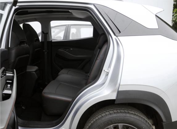 宝骏RS-3 2020款 1.5L 手动智能豪华型 车厢座椅   后排空间