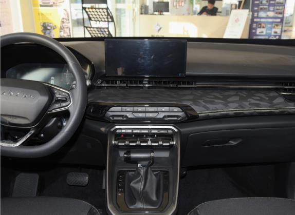 宝骏RS-3 2020款 1.5L CVT智能精英型 中控类   中控台