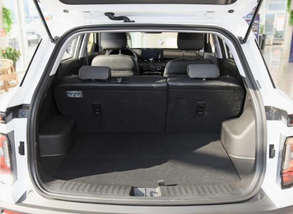 宝骏RS-3 2020款 1.5L CVT智能精英型 车厢座椅   后备厢