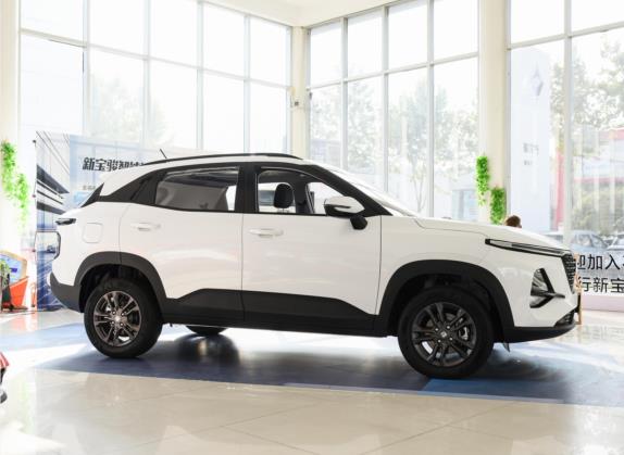 宝骏RS-3 2020款 1.5L CVT智能精英型 外观   正侧