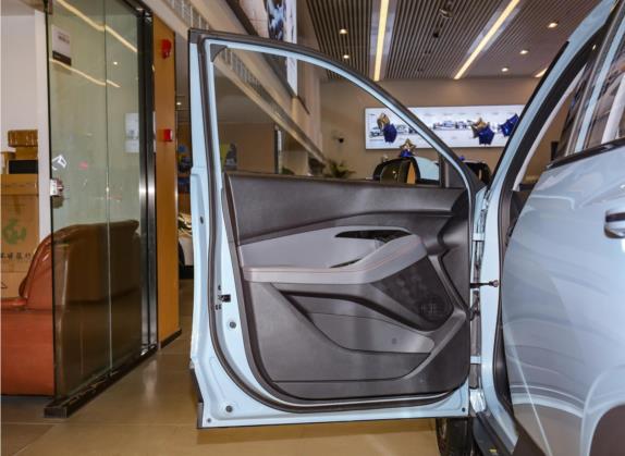 宝骏RS-3 2020款 1.5L CVT智能豪华型 车厢座椅   前门板
