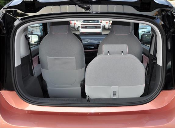 宝骏E300 2020款 星际未来版 车厢座椅   后备厢