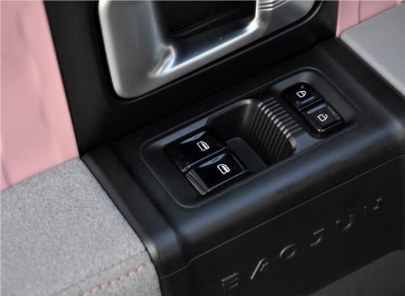 宝骏E300 2020款 星际未来版 车厢座椅   门窗控制