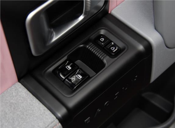 宝骏E300 2020款 Plus 星际未来版 车厢座椅   门窗控制