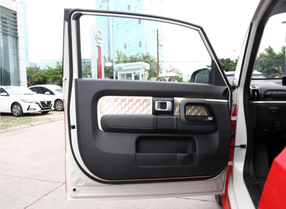 宝骏KiWi EV 2021款 设计师 磷酸铁锂 车厢座椅   前门板
