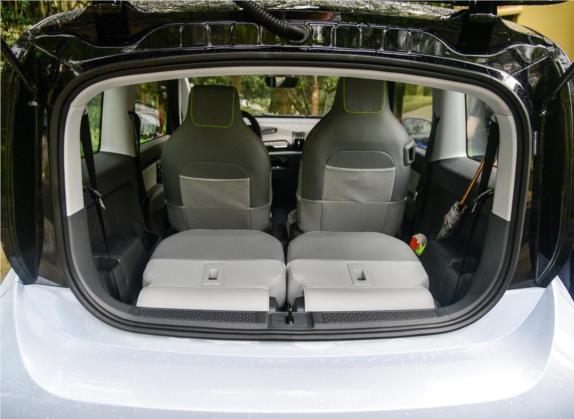 宝骏KiWi EV 2021款 艺术家 磷酸铁锂 车厢座椅   后备厢