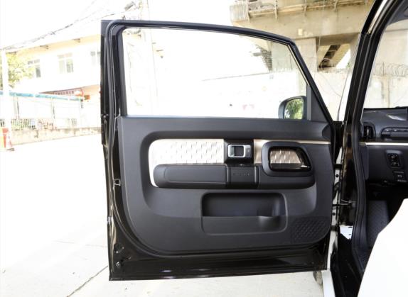 宝骏KiWi EV 2021款 艺术家 三元锂 车厢座椅   前门板