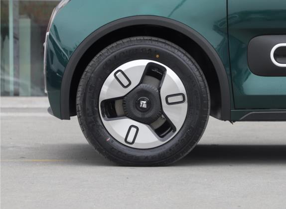宝骏KiWi EV 2022款 设计师轻享版 磷酸铁锂 其他细节类   前轮