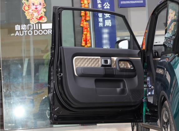 宝骏KiWi EV 2022款 设计师轻享版 磷酸铁锂 车厢座椅   前门板