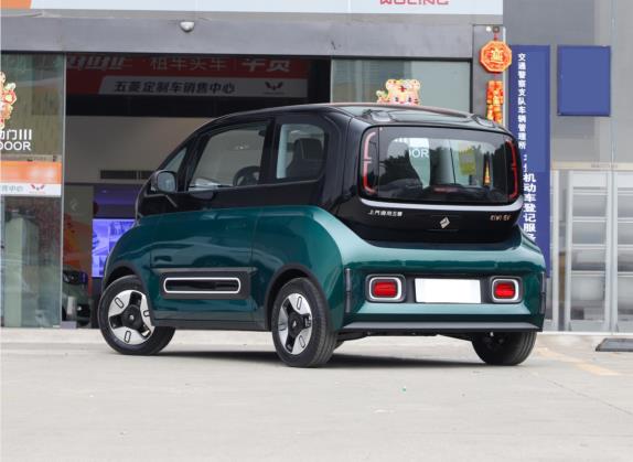 宝骏KiWi EV 2022款 设计师轻享版 磷酸铁锂 外观   斜后
