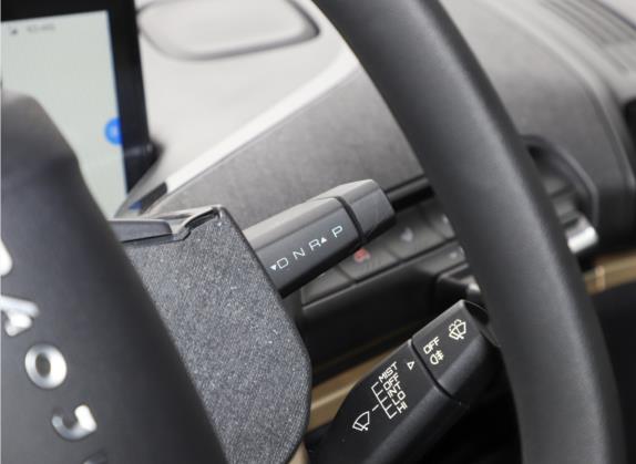 宝骏KiWi EV 2022款 设计师轻享版 磷酸铁锂 中控类   挡把