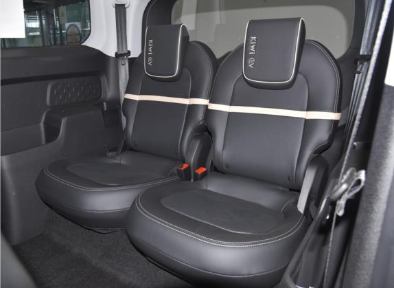 宝骏KiWi EV 2022款 设计师轻享版 三元锂 车厢座椅   后排空间