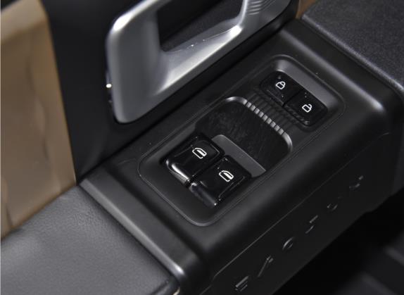 宝骏KiWi EV 2022款 设计师轻享版 三元锂 车厢座椅   门窗控制